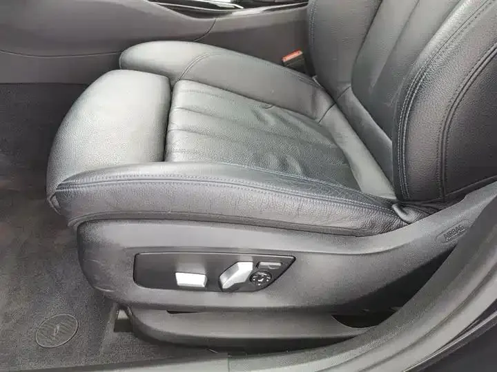 BMW 6 GT 2020 630i M sports suit 20