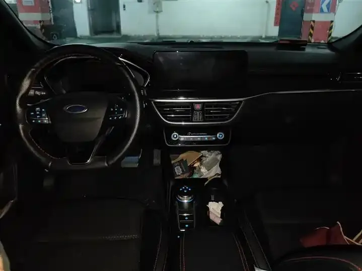 Focus 2020 hatchback EcoBoost 180 automatic ST Line 12
