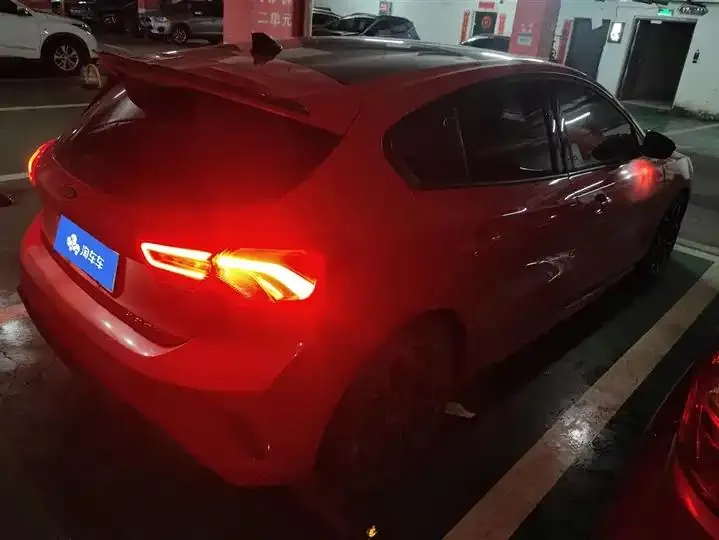 Focus 2020 hatchback EcoBoost 180 automatic ST Line 3