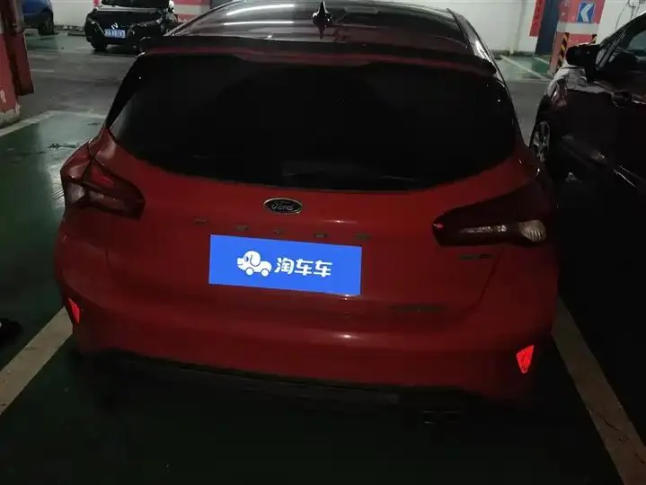 Focus 2020 hatchback EcoBoost 180 automatic ST Line 4