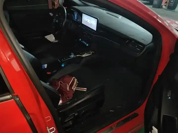 Focus 2020 hatchback EcoBoost 180 automatic ST Line 8