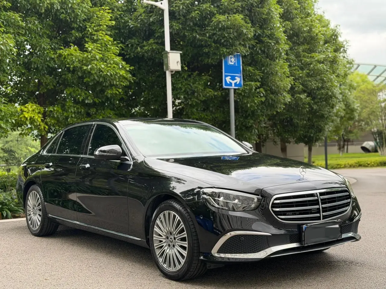 Mercedes Benz E-Class 2021 E 300 L Luxury Model 3