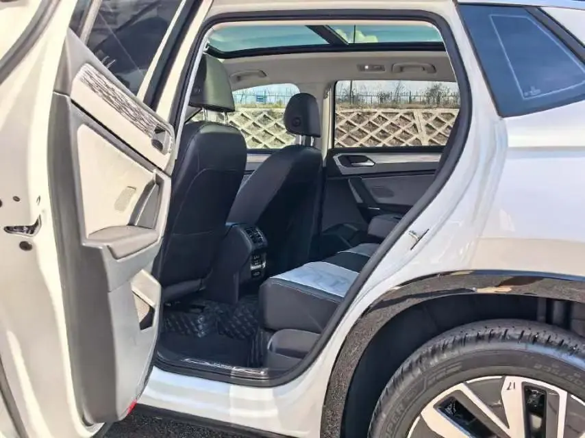 Tan Yue 2023 380TSI Four-wheel Drive R-Line High Energy Edition 6