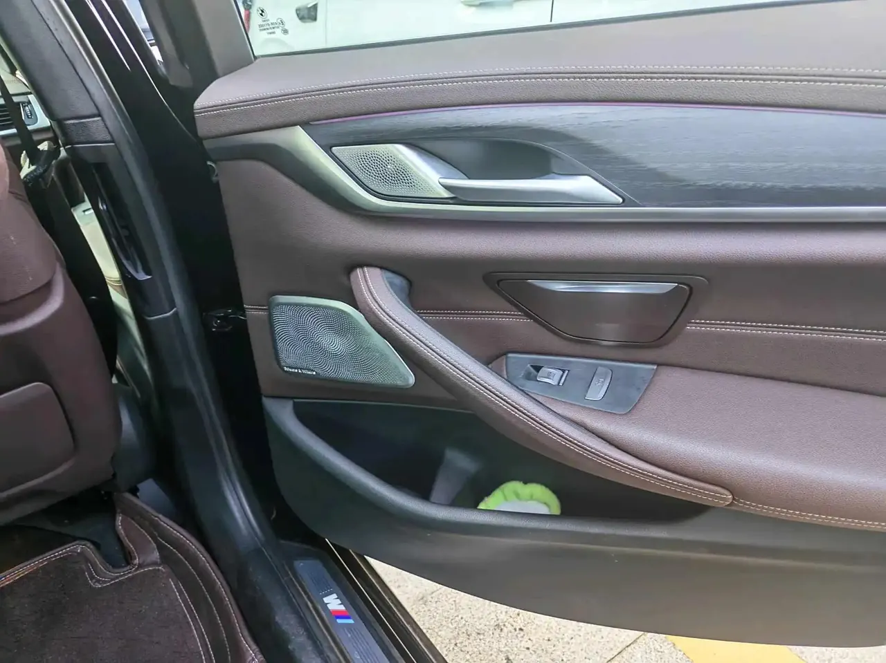 BMW 5 Series 2021 530Li Exclusive M Sports Suit 10