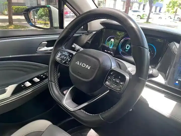 AION S Plus 2022 80 Technology Edition 4