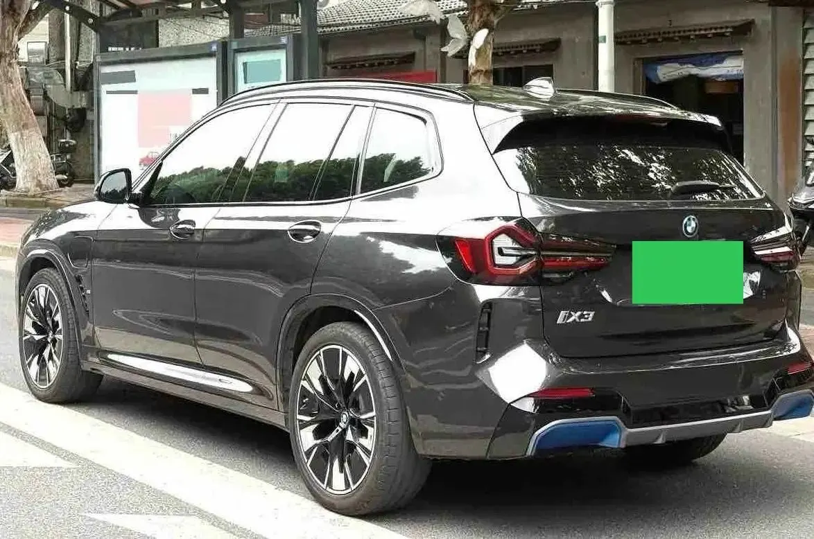 BMW iX3 2022 Genesis Collar 4