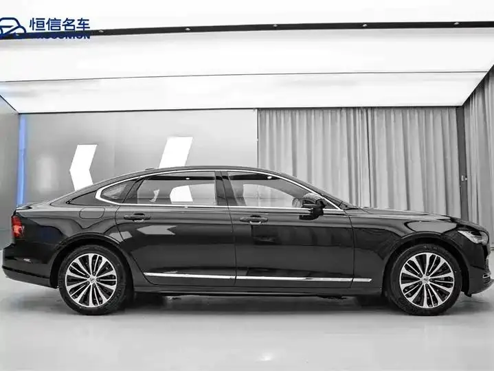 Volvo S90 2024 B5 Intelligent Luxury Edition 4