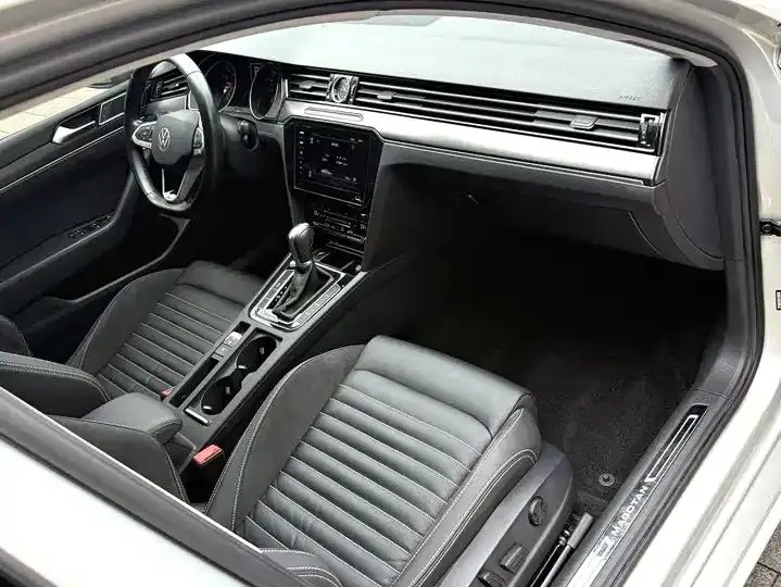 Magotan 2020 330TSI DSG Leading Edition 7