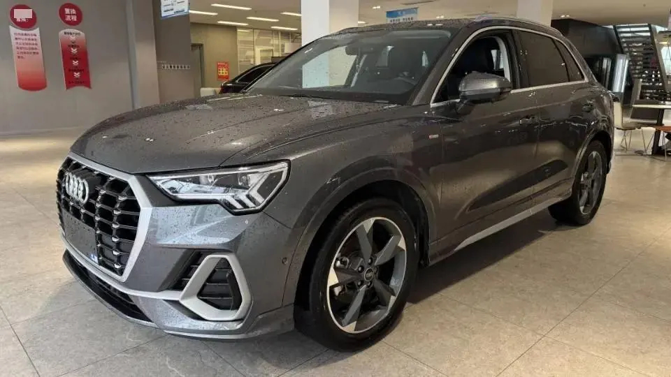 Audi Q3 2022 model 35 TFSI Fashion Dynamic Edition - View 1