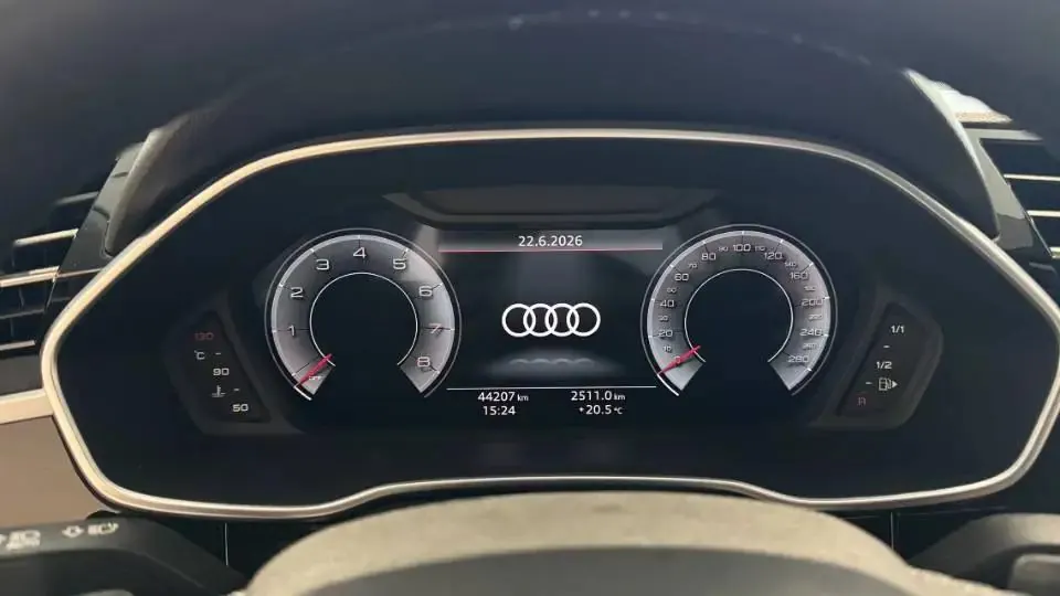 Audi Q3 2022 model 35 TFSI Fashion Dynamic Edition 8