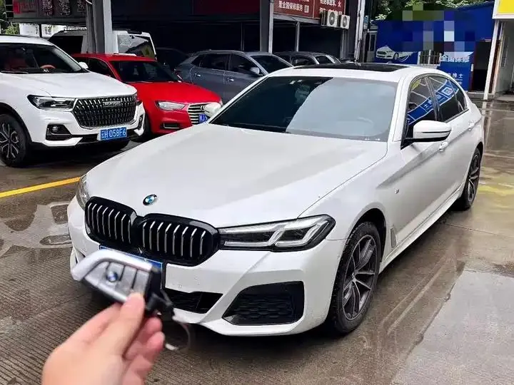 BMW 5 Series 2022 525Li M Sports Suit - View 1