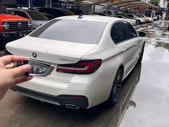 BMW 5 Series 2022 525Li M Sports Suit 6