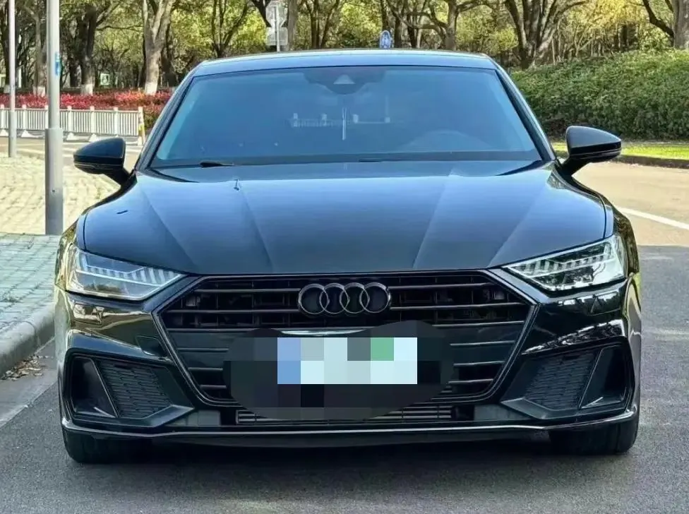 Audi A7 2021 40 TFSI Luxury Model 2