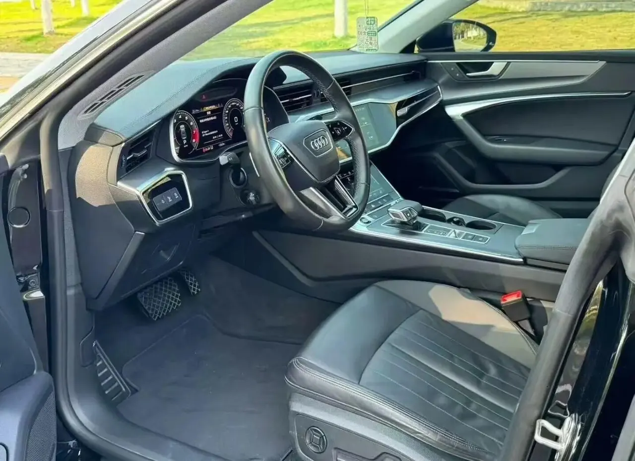 Audi A7 2021 40 TFSI Luxury Model 5