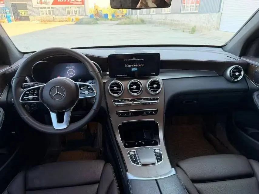 Mercedes Benz GLC 2022 GLC 260 L 4MATIC Dynamic 7