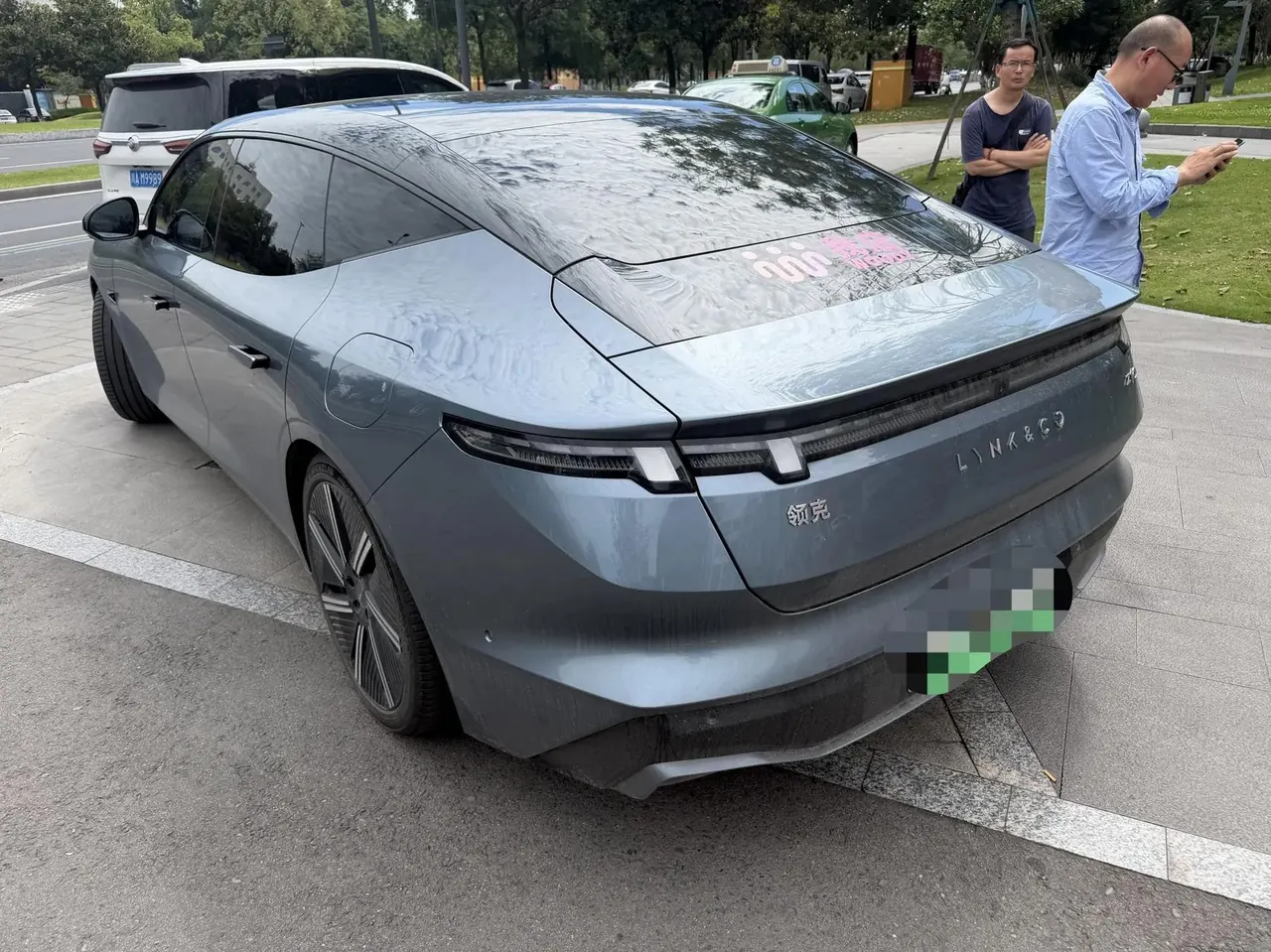 LYNK&amp;CO 2025 LYNK&amp;CO Z10 95kWh 702km four-wheel drive intelligent driving Ultra automatic gear 5