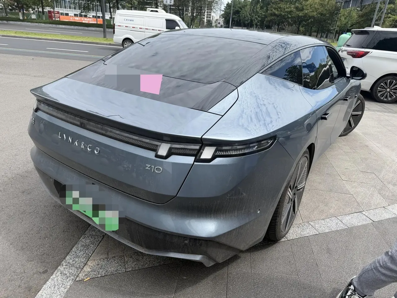 LYNK&amp;CO 2025 LYNK&amp;CO Z10 95kWh 702km four-wheel drive intelligent driving Ultra automatic gear 6