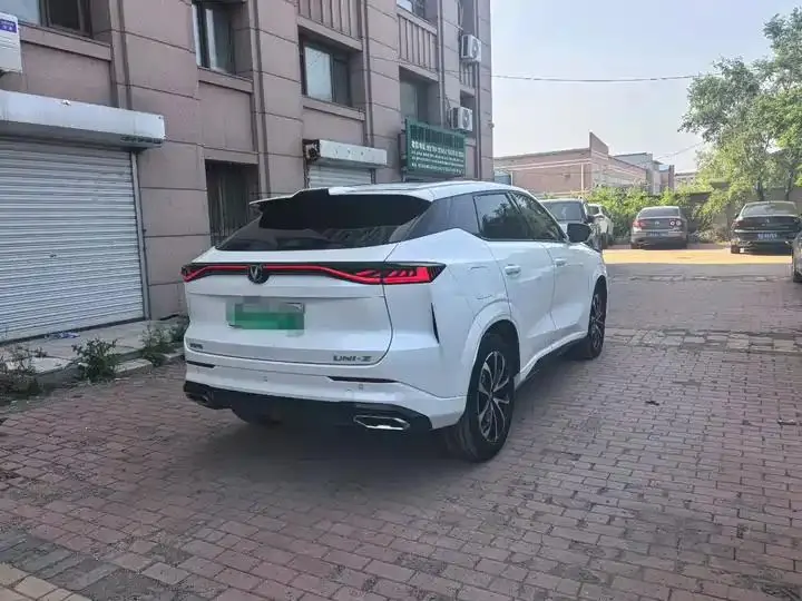 ChangAn UNI-Z New Energy 2025 Smart New Blue Whale 125km Warship 7