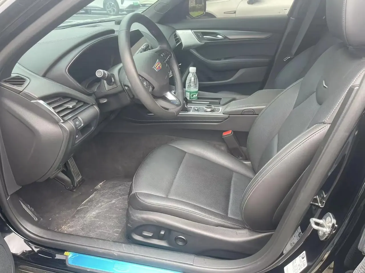 Cadillac CT5 2024 28T Honorable Model 3