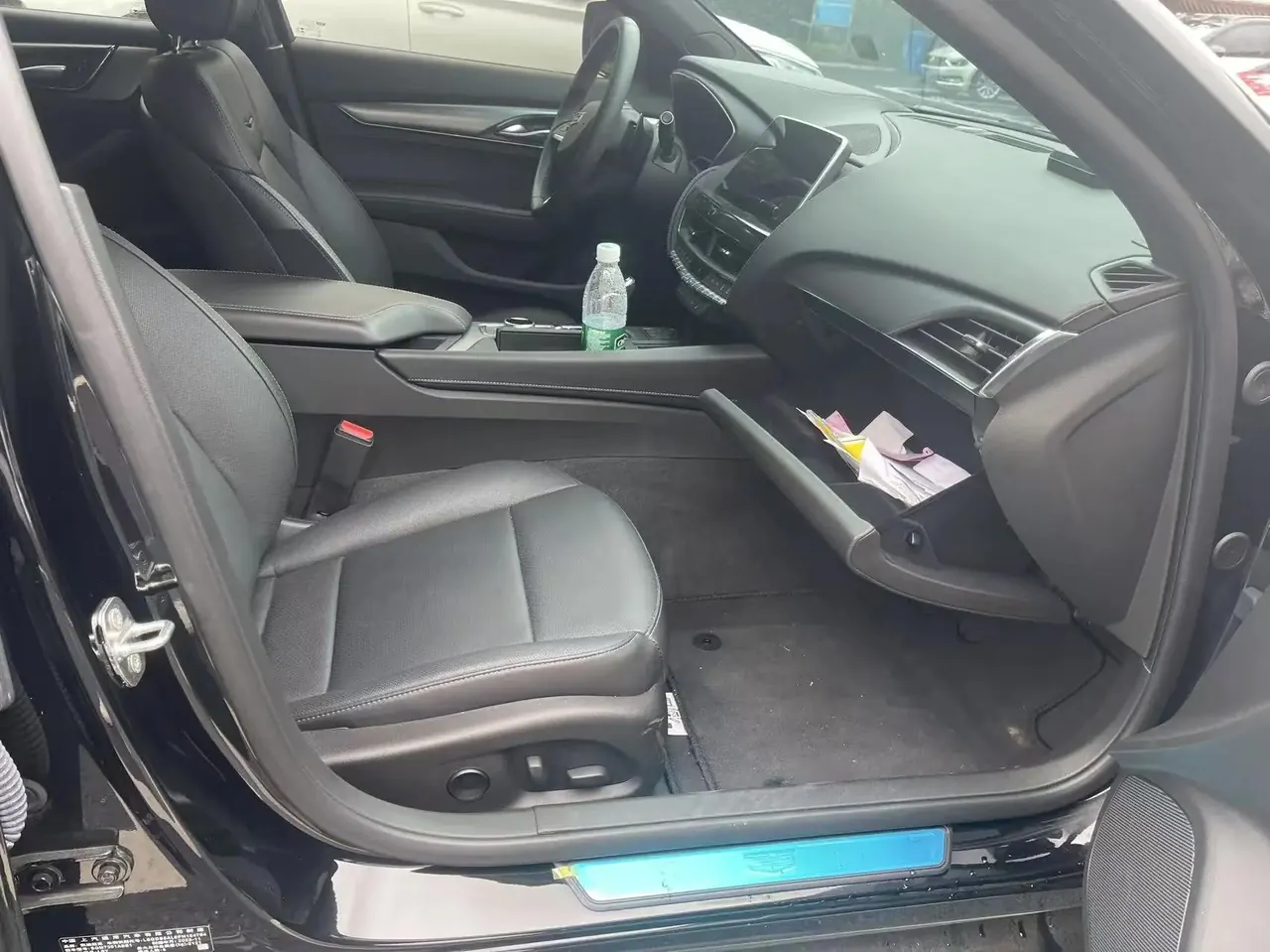Cadillac CT5 2024 28T Honorable Model 5