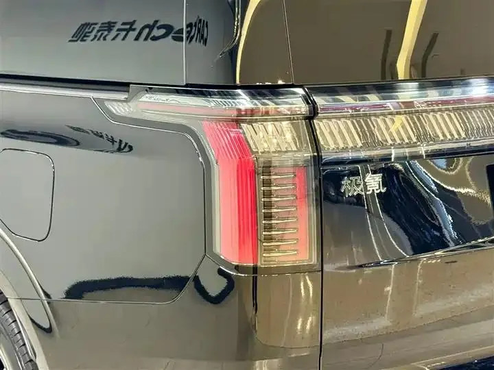 Zeekr 009 2024 seven-seat aisle version four-wheel drive 108kWh 10