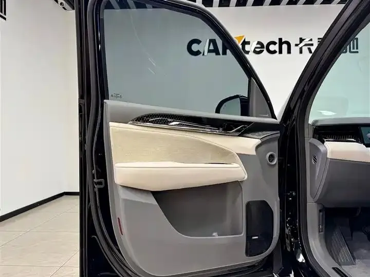 Zeekr 009 2024 seven-seat aisle version four-wheel drive 108kWh 18