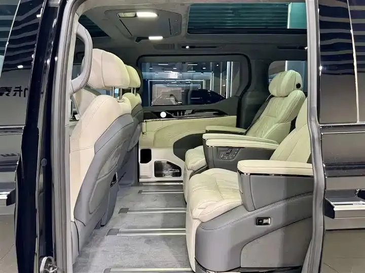 Zeekr 009 2024 seven-seat aisle version four-wheel drive 108kWh 29