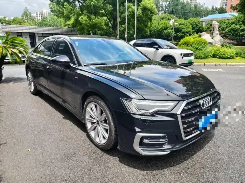 Audi A6L 2022 model changed to 45 TFSI dynamic model 3