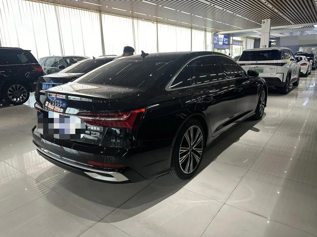 Audi 2024 A6L 2.0TFSI 45TFSI Quattro Prestige Dynamic Edition Automatic 9