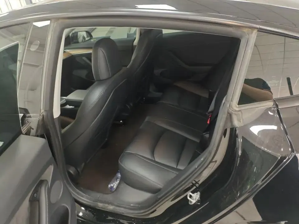 2021 Model 3 Standard Range Rear-Wheel Drive Upgrade Version 4