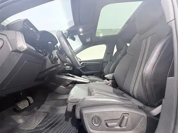 Audi A3 2022 model A3L Limousine 35 TFSI Sporty Style 7