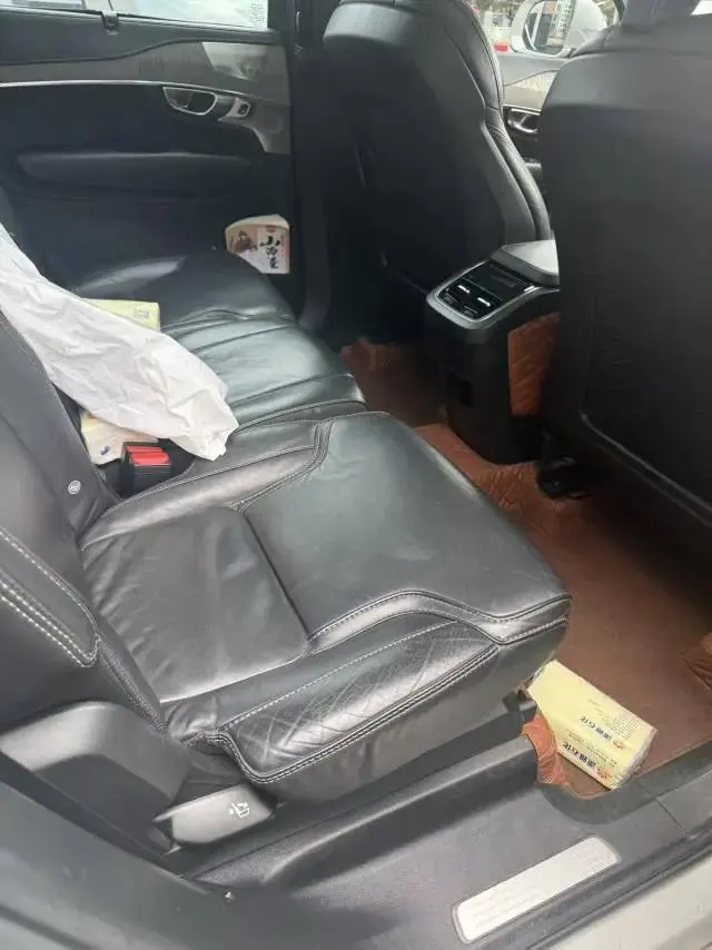 Volvo XC90 2022 B6 Zhiyi Deluxe Edition 7 4