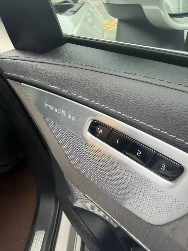 Volvo XC90 2022 B6 Zhiyi Deluxe Edition 7 5