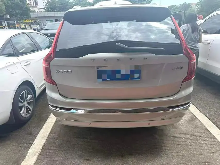 Volvo XC90 2022 B6 Zhiyi Deluxe Edition 7 8