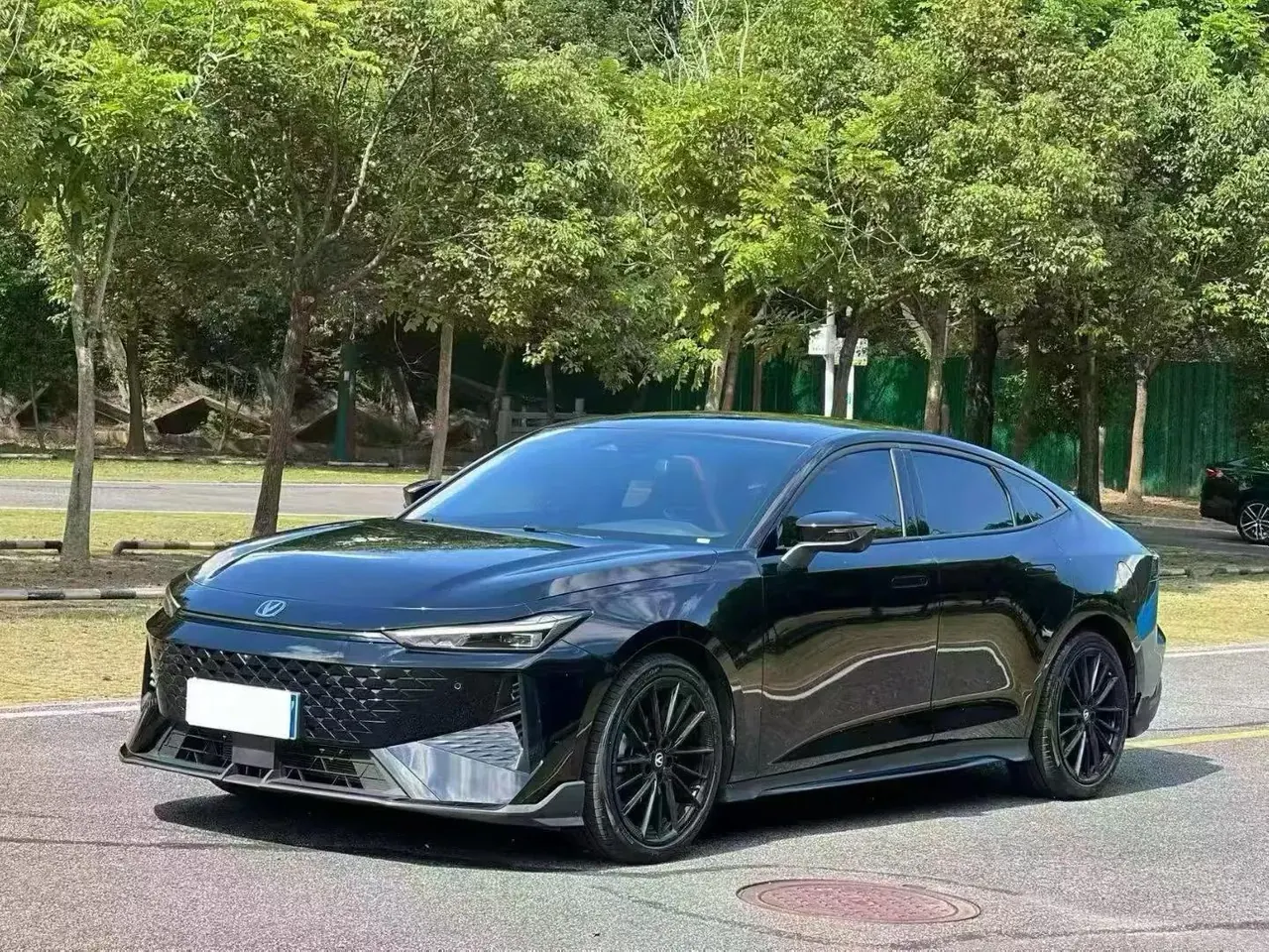 ChangAn 2024 UNI-V 1.5T Prestige Sports Automatic - View 1