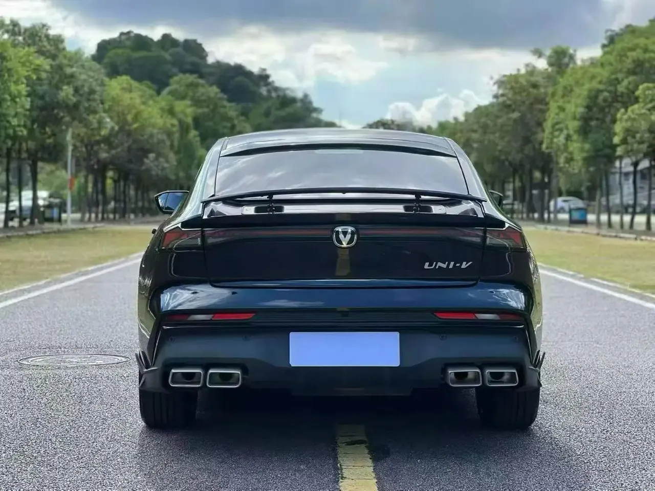 ChangAn 2024 UNI-V 1.5T Prestige Sports Automatic 8