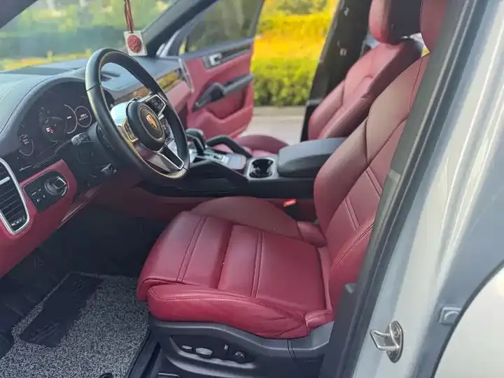 2022 Cayenne 3.0T Platinum Edition 5