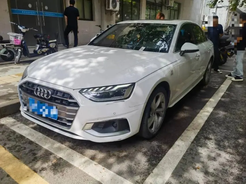 Audi A4L 2020 Model 40 TFSI Luxury Dynamic Edition - View 1