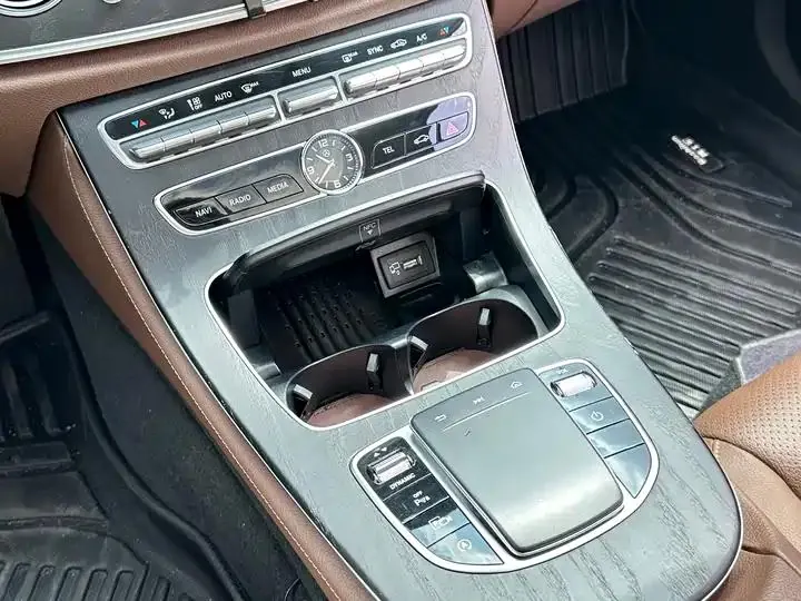 Mercedes Benz E-Class 2020 to E 300 L Sports Fashion 18