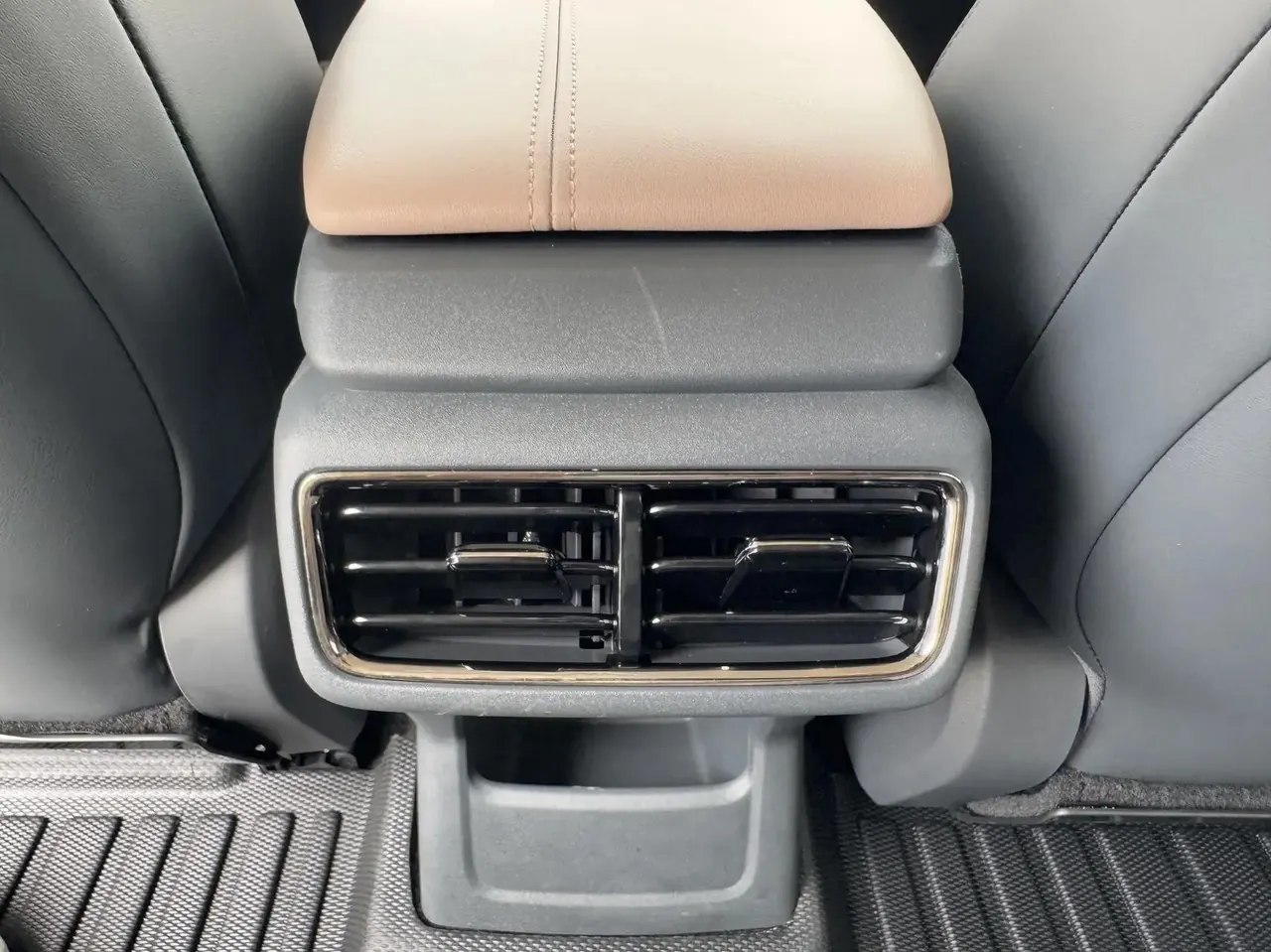 ChangAn Deepal SL03 2022 1.5L 1200 Range-extended Edition 9