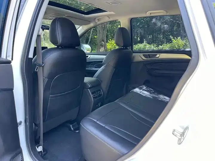 Haval M6 2021 PLUS 1.5T DCT Deluxe Zhilian 15