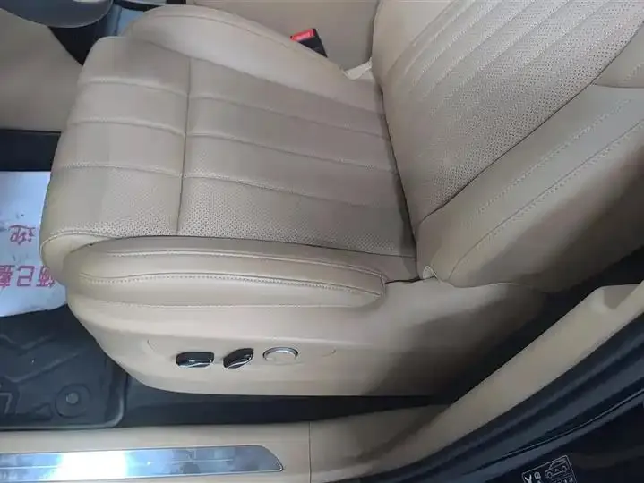 Voyah Dreamer 2025 PHEV Four-wheel Drive Flagship Kunpeng Edition 9