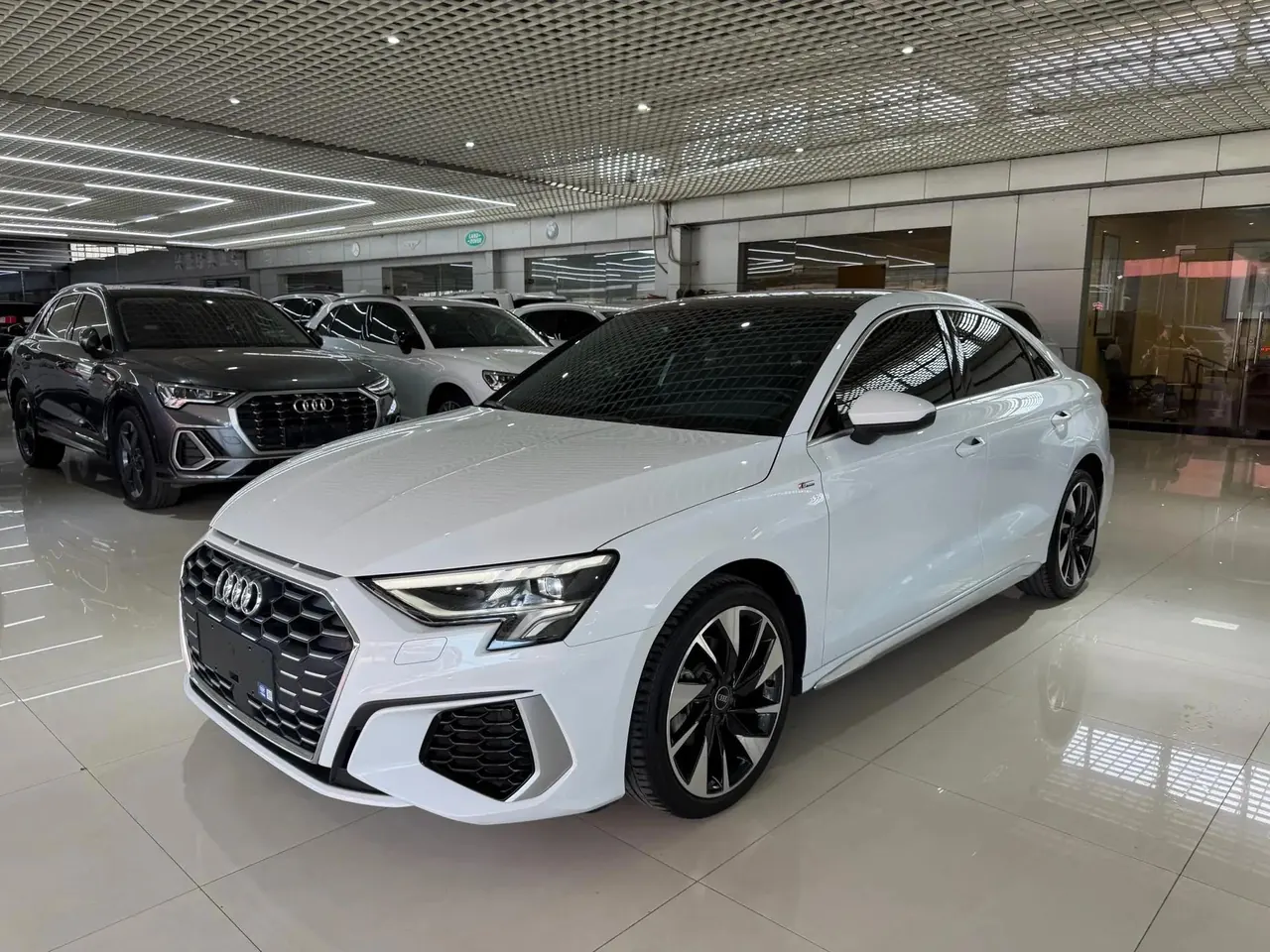 Audi A3 2022 model A3L Limousine 35 TFSI Sporty Style - View 1
