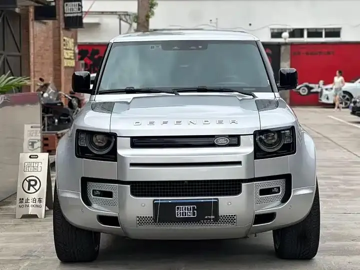 Land Rover Guard 2022 90 3.0T P400 Diablo Special Edition - View 1