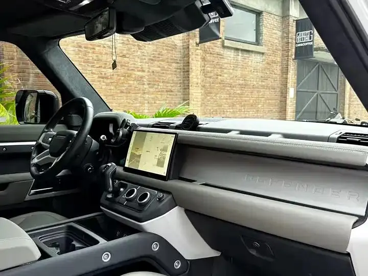 Land Rover Guard 2022 90 3.0T P400 Diablo Special Edition 9