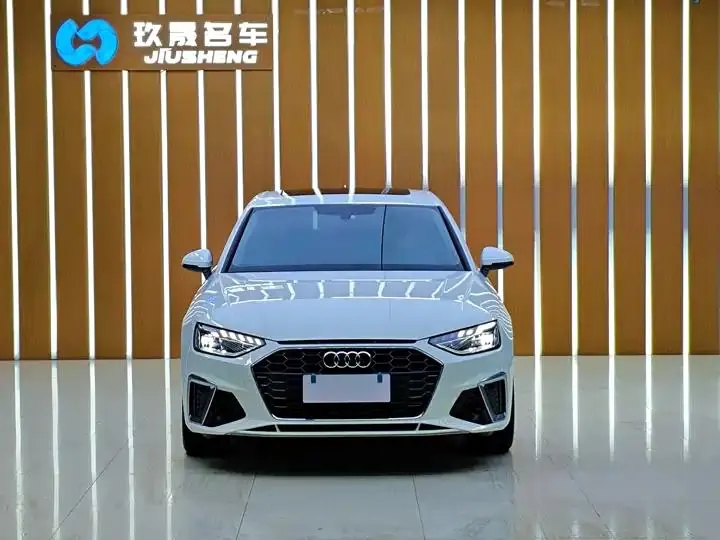 Audi A4L 2023, 40 TFSI Fashion Dynamic Model 3
