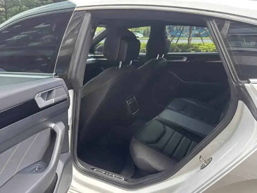 FAW-Volkswagen CC 2023 380TSI eye-catching edition 6