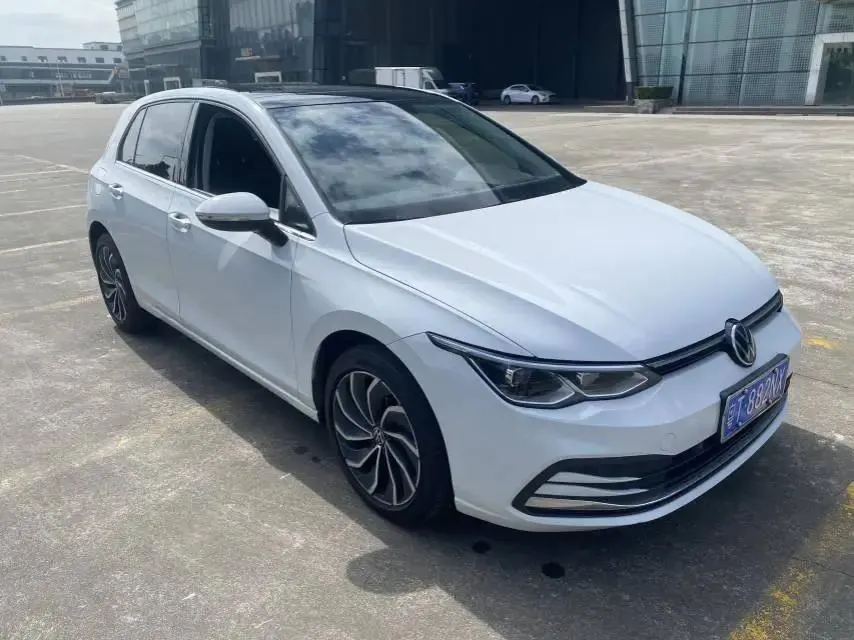 Golf 2021 200TSI DSG 3