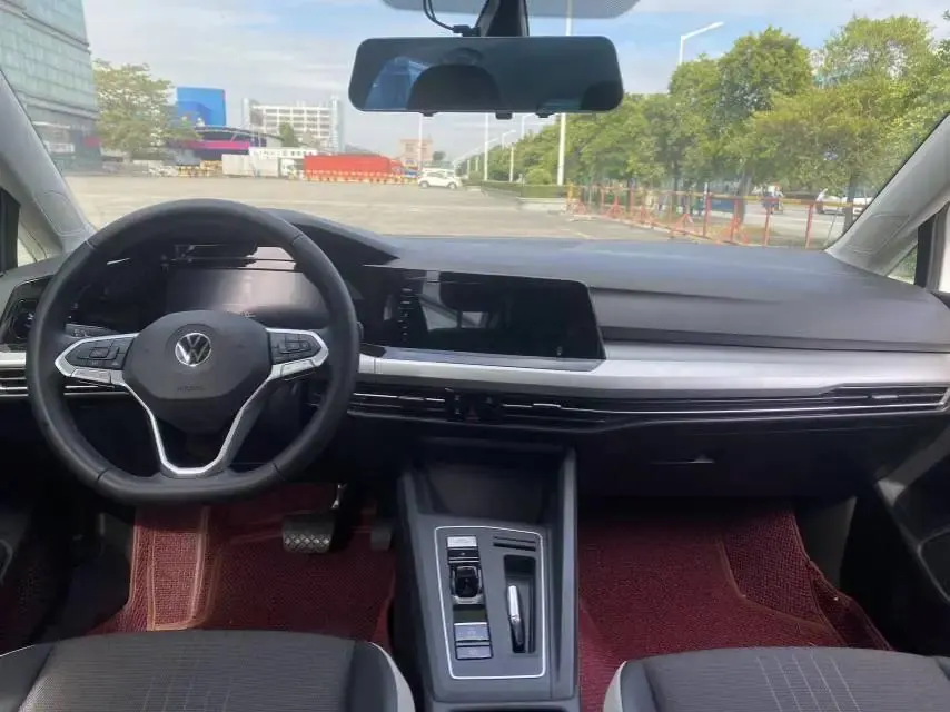 Golf 2021 200TSI DSG 4