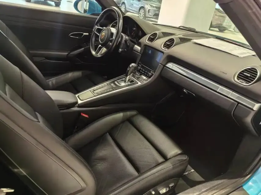Porsche 718 2020 Cayman 2.0T 3